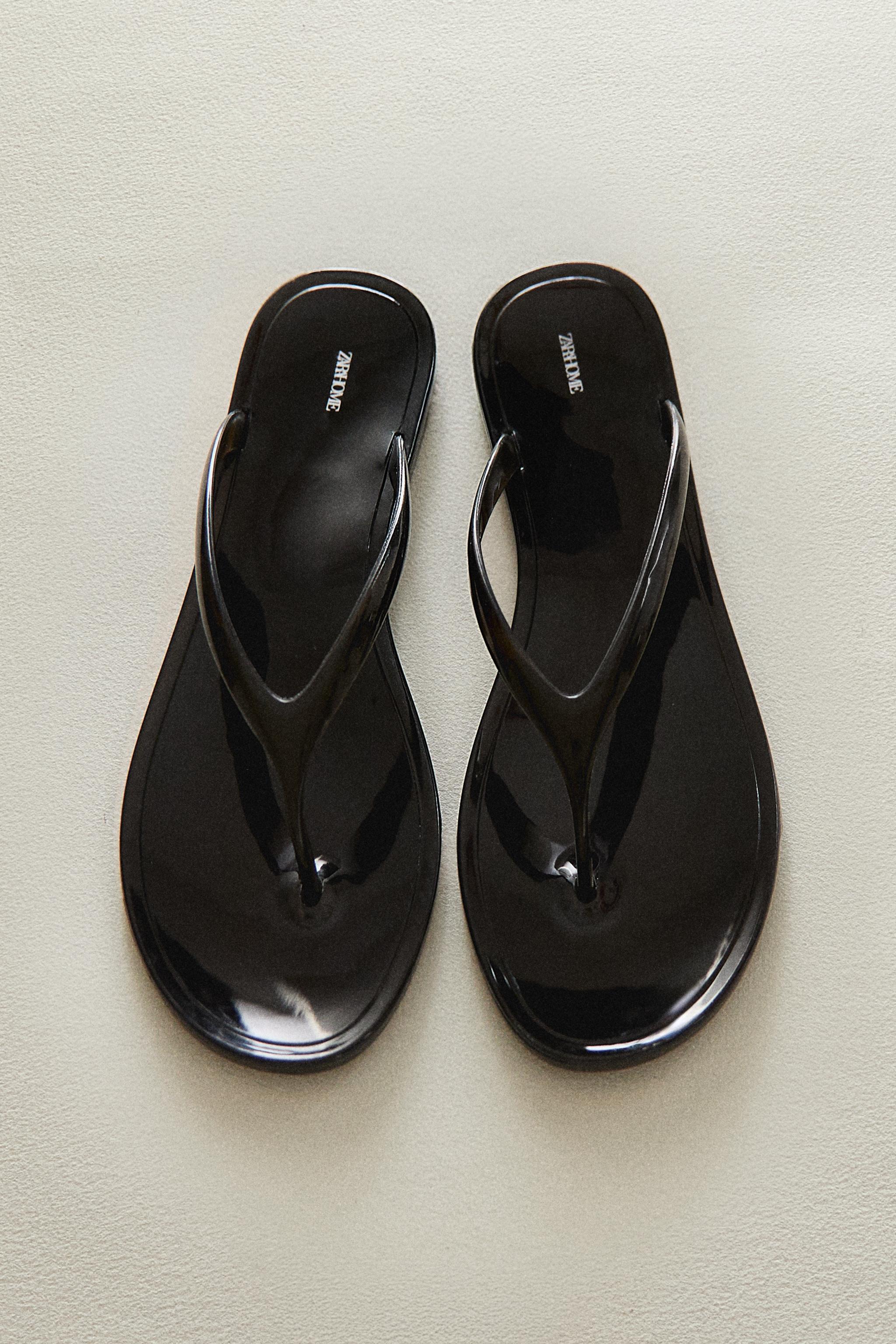 FLAT JELLY SANDALS